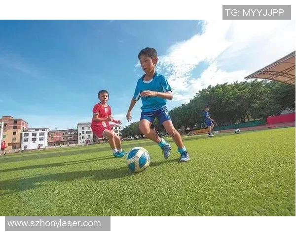 2B足球明星的成长之路与场上风采揭秘